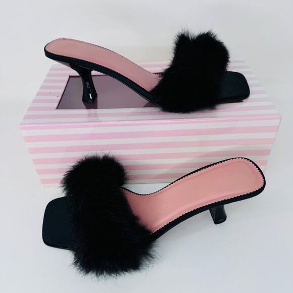 Victoria's Secret Shoes - Victoria's Secret Mule Wiangora Shoes Womens Medium Black Faux Fur Heels Kitten